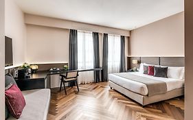 Plinius Lifestyle Hotel Lake  4*